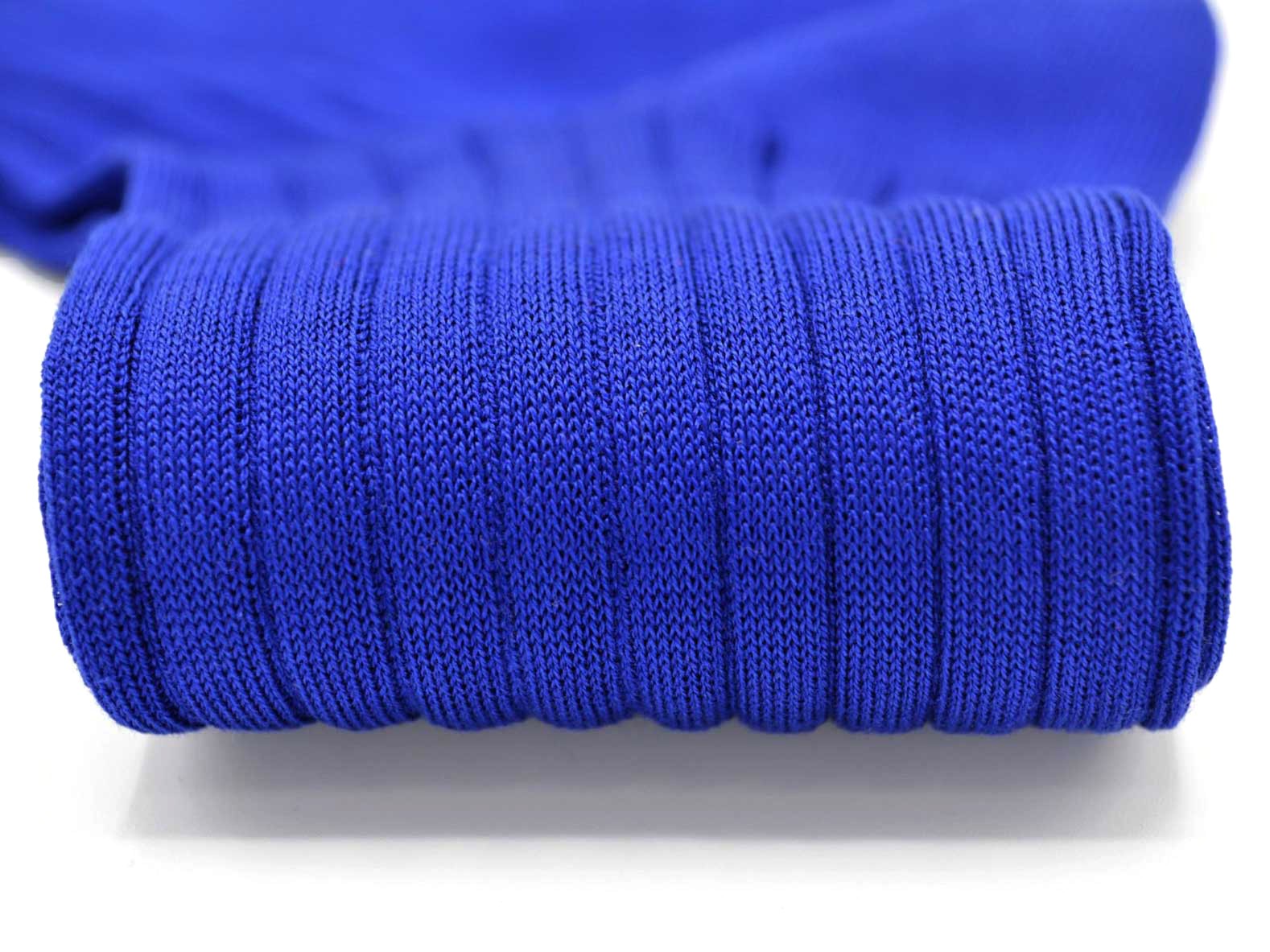 chaussettes-montantes-mi-bas-unies-bleu-roi-en-pur-fil-d'écosse-remaillées-à-la-main-pour-hommes